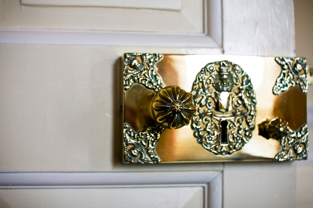 http://Opulent%20brass%20door%20handle